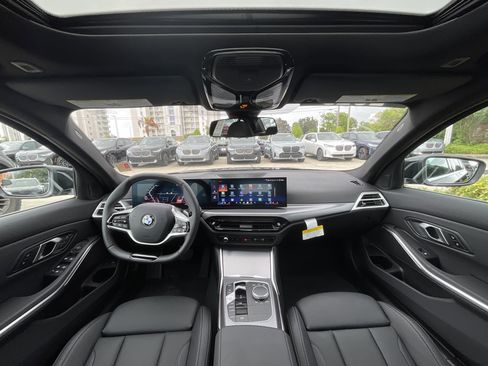 Certified 2025 BMW 330i Sedan w/ Convenience Package image 12