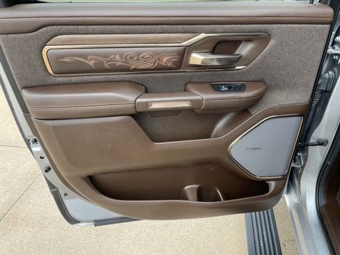 Used 2025 RAM 1500 Limited w/ Trailer Tow Group AWD/4WD image 11