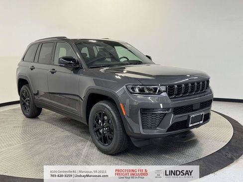 New 2026 Jeep Grand Cherokee 4WD image 1