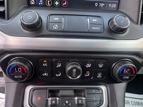 Used 2020 GMC Acadia SLE w/ Driver Convenience Package FWD image 24