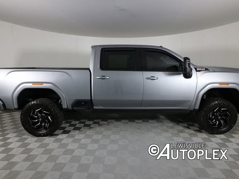 Used 2025 GMC Sierra 2500 AT4 w/ AT4 Premium Plus Package AWD/4WD image 4