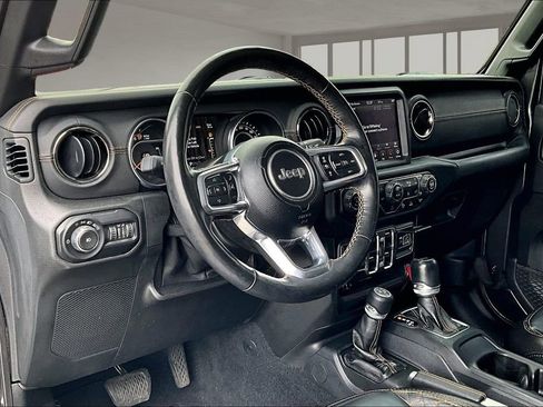 Used 2021 Jeep Wrangler Unlimited Sahara AWD/4WD image 14