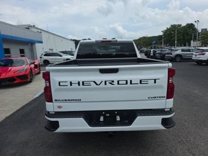 New 2026 Chevrolet Silverado 1500 Custom w/ Turbomax Blackout Package
