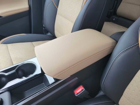 New 2026 Chevrolet Equinox ACTIV w/ Safety and Technology Package image 12