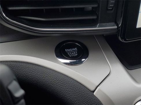 Certified 2024 Ford Explorer XLT w/ Equipment Group 202A image 20