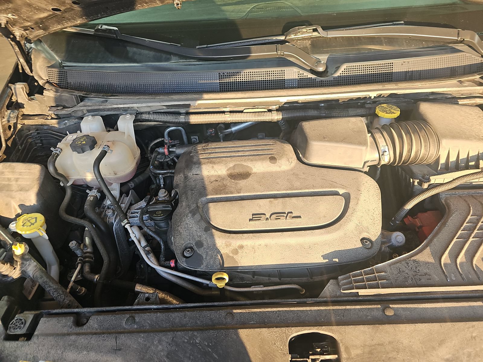 Used 2024 Chrysler Pacifica Touring-L FWD image 19
