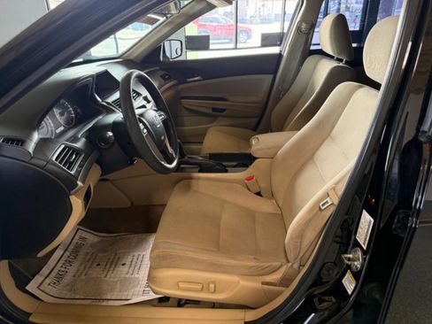Used 2011 Honda Accord LX-P image 9