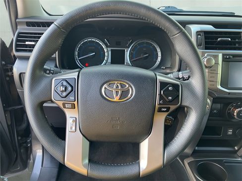 Used 2017 Toyota 4Runner SR5 image 11