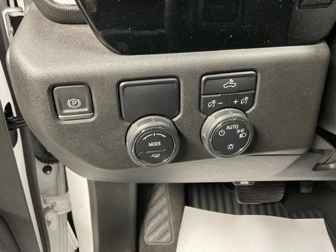 Used 2023 Chevrolet Silverado 1500 LT image 10