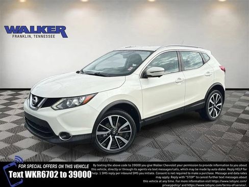 Used 2017 Nissan Rogue Sport SL FWD image 1
