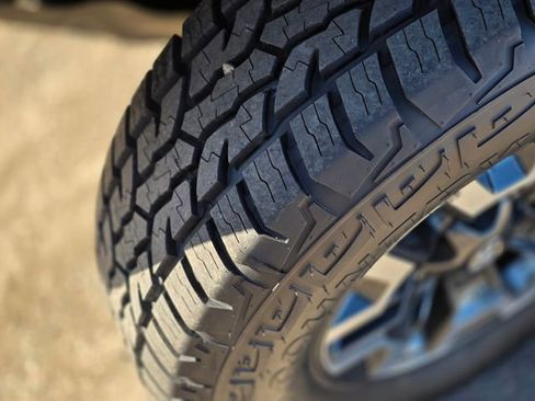 Used 2022 Toyota Tacoma TRD Off-Road image 13