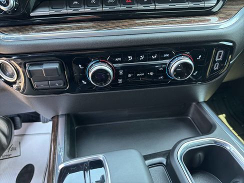 Used 2023 GMC Sierra 1500 Elevation AWD/4WD image 26