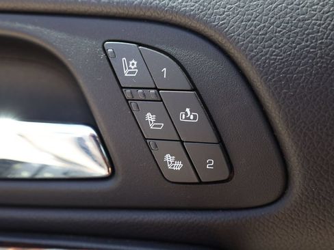 Used 2011 GMC Yukon Denali AWD/4WD image 17