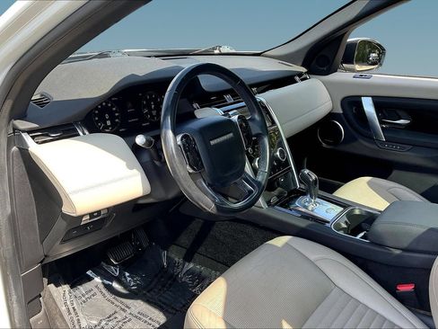 Used 2020 Land Rover Discovery Sport SE AWD/4WD image 16