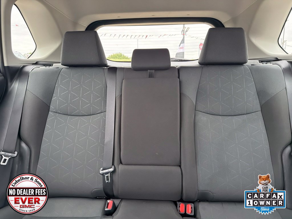 Used 2025 Toyota RAV4 XLE FWD image 17