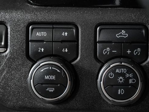 Used 2024 Chevrolet Silverado 3500 LT w/ Convenience Package AWD/4WD image 25