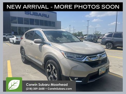Used 2019 Honda CR-V Touring image 1