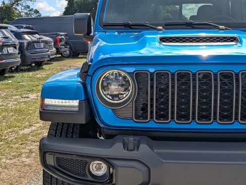 New 2026 Jeep Gladiator Sport AWD/4WD image 10