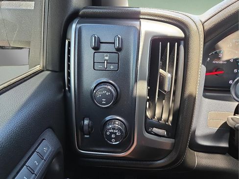 Used 2018 Chevrolet Silverado 1500 LTZ Z71 w/ LTZ Plus Package AWD/4WD image 20