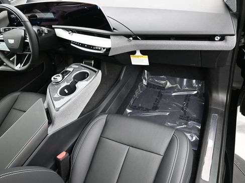 New 2027 Cadillac Optiq Premium Sport w/ LPO, Floor Liner Package AWD/4WD image 34