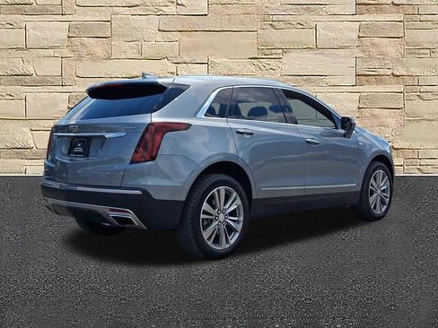 Used 2024 Cadillac XT5 Premium Luxury w/ Technology Package AWD/4WD image 4