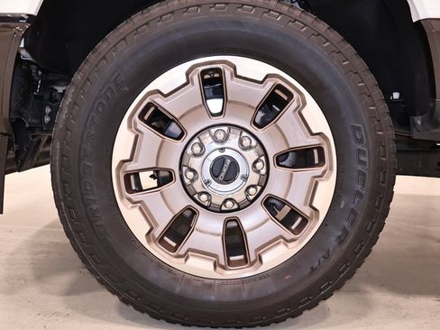 Certified 2025 Ford F250 King Ranch AWD/4WD image 47
