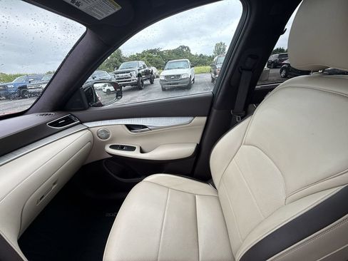 Used 2019 INFINITI QX50 Essential w/ Sensory Package AWD/4WD image 15