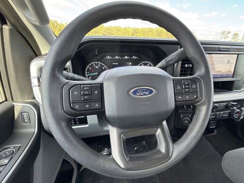 Used 2025 Ford F250 XLT image 15