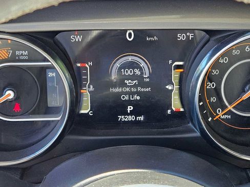 Used 2023 Jeep Wrangler Sahara image 27