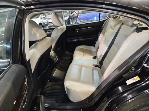 Used 2016 Lexus ES 350 w/ Premium Package w/Wood Trim FWD image 21