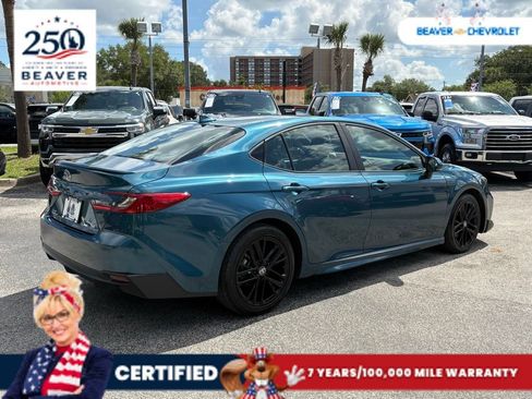 Used 2025 Toyota Camry SE FWD image 7