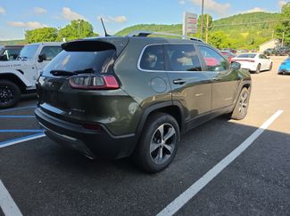 Used 2019 Jeep Cherokee Limited AWD/4WD video 3