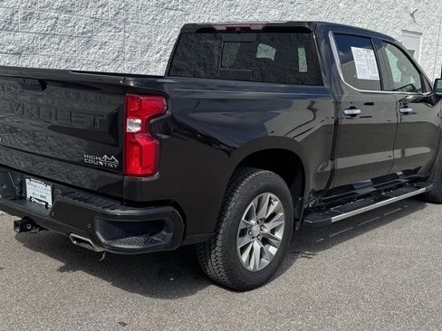 Used 2019 Chevrolet Silverado 1500 High Country w/ Technology Package image 9