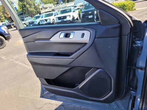 Used 2025 Ford Explorer Active image 14