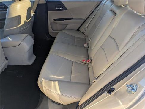 Used 2016 Honda Accord LX image 17