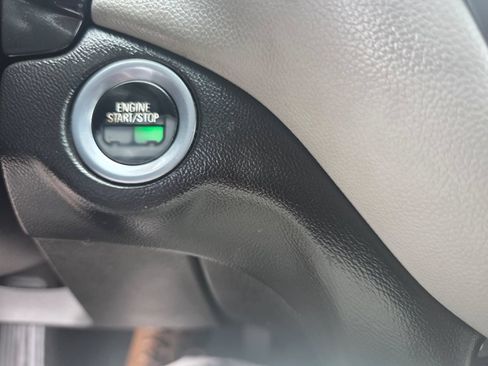 Used 2018 Chevrolet Equinox LT FWD image 37