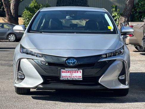 Certified 2021 Toyota Prius Prime Limited FWD image 8