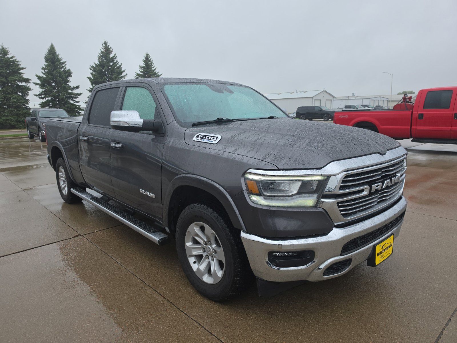 Used 2022 RAM 1500 Laramie AWD/4WD image 2