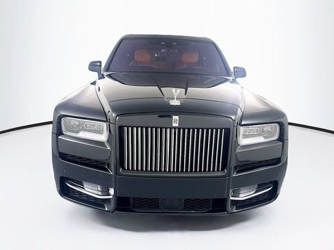 Used 2023 Rolls-Royce Cullinan AWD/4WD image 2