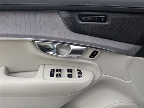 New 2026 Volvo XC90 T8 Ultra w/ Protection Package Premier AWD/4WD image 6