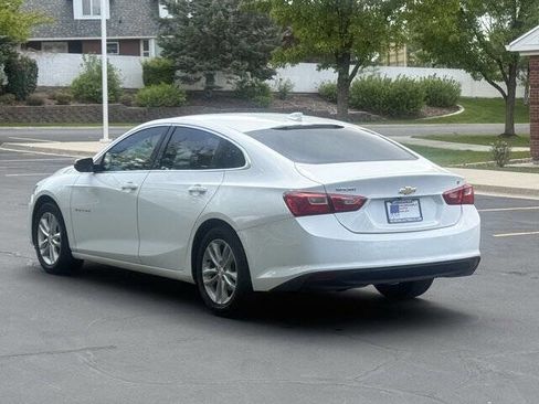 Used 2017 Chevrolet Malibu LT FWD image 6