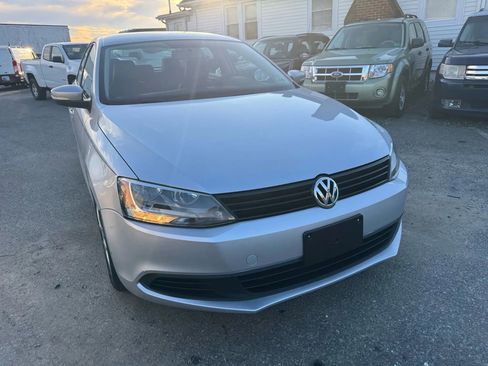 Used 2011 Volkswagen Jetta SE image 42