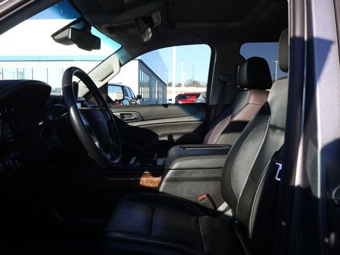 Used 2019 Chevrolet Tahoe Premier image 12