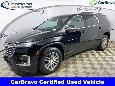 Used 2023 Chevrolet Traverse LT AWD/4WD image 1