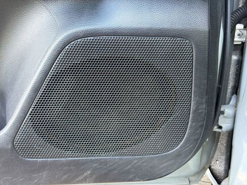 Used 2020 Toyota Tacoma TRD Sport AWD/4WD image 21