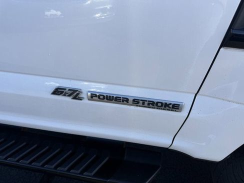 Used 2019 Ford F250 Lariat w/ Lariat Ultimate Package image 7