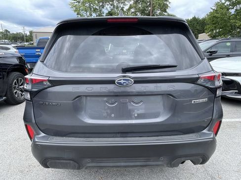 Used 2025 Subaru Forester Touring w/ Popular Package - Touring AWD/4WD image 5