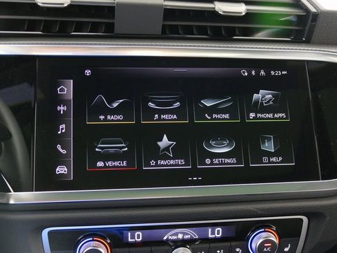 New 2025 Audi Q3 2.0T Premium image 17