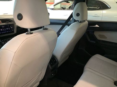 Used 2021 Volkswagen Tiguan SE R-Line image 19