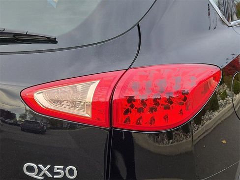 Used 2017 INFINITI QX50 AWD w/ Technology Package image 11